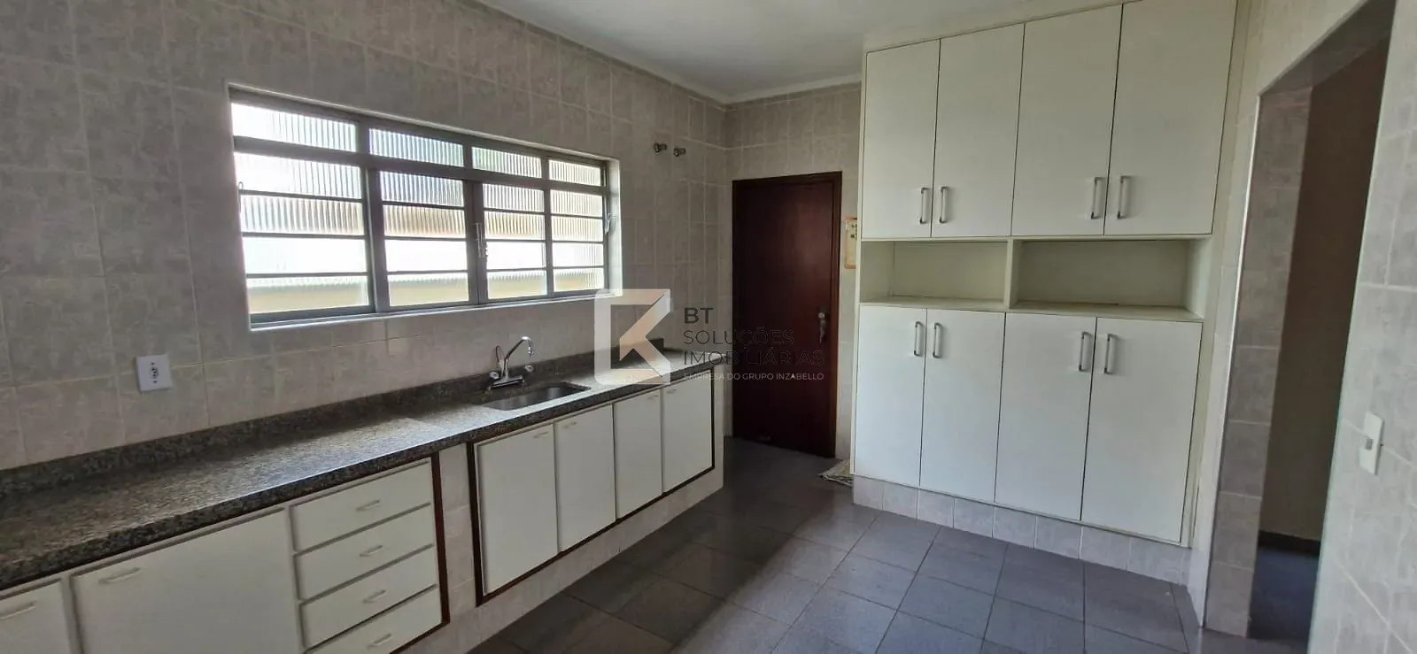 Casa, 1 quarto, 212 m² - Foto 7