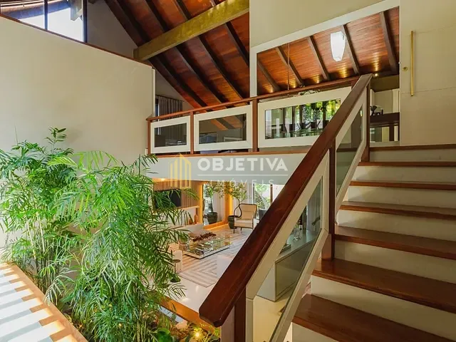 Casa 3 quartos e 7 banheiros, à venda, no bairro Boa Vista em Porto Alegre