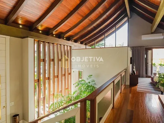 Casa 3 quartos e 7 banheiros, à venda, no bairro Boa Vista em Porto Alegre