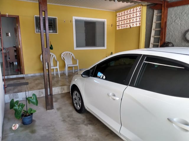 Casa com 300m² 4 quartos e 4 banheiros, à venda, no bairro Bela Vista em Pindamonhangaba