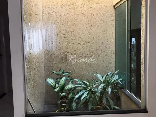 Casa 3 quartos e 2 banheiros, à venda, no bairro Jardim Santa Alice em Arapongas
