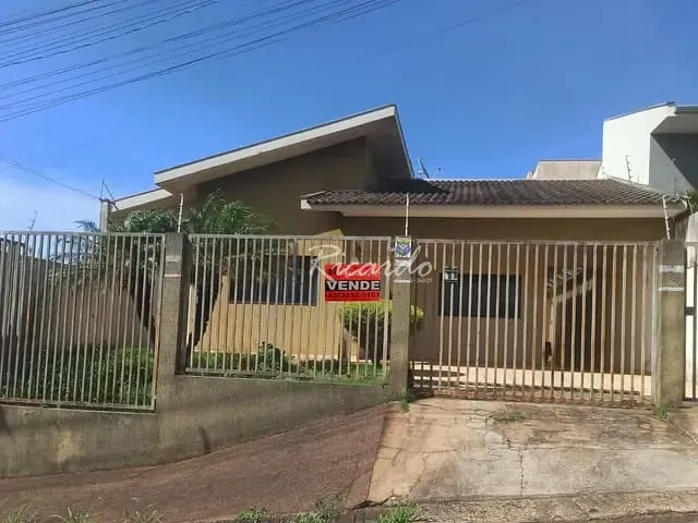 Casa 3 quartos e 2 banheiros, à venda, no bairro Jardim Santa Alice em Arapongas