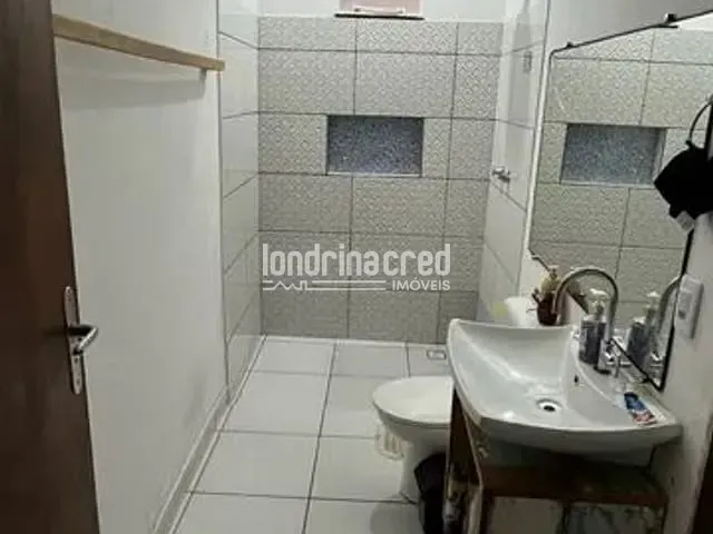 Casa com 330m² 3 quartos e 2 banheiros, à venda, no bairro Jardim Guararapes em Londrina