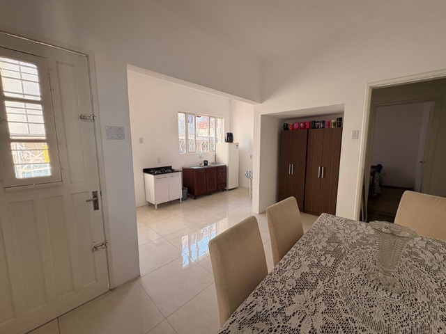 Casa com 248m² 4 quartos e 3 banheiros, à venda, no bairro Centro em Pelotas