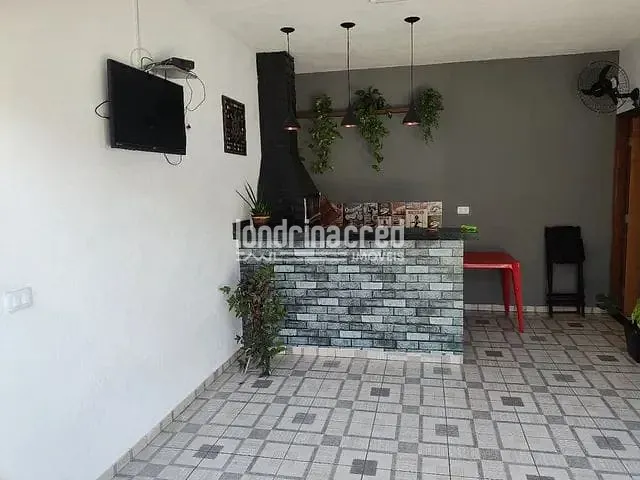 Casa 2 quartos e 2 banheiros, à venda, no bairro Conjunto Lourenço Bacarin em Ibiporã