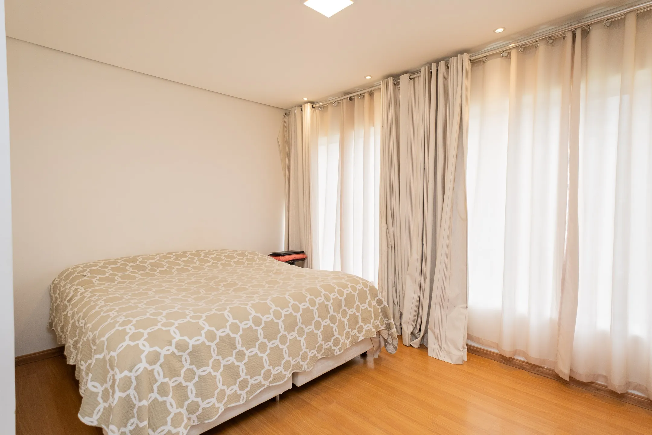 Casa mobiliada à venda no Lagos de São Gonçalo, Pelotas - 249 m², 3 quartos (sendo 2 suítes), móveis de alto padrão e área gourmet com churrasqueira. - 19