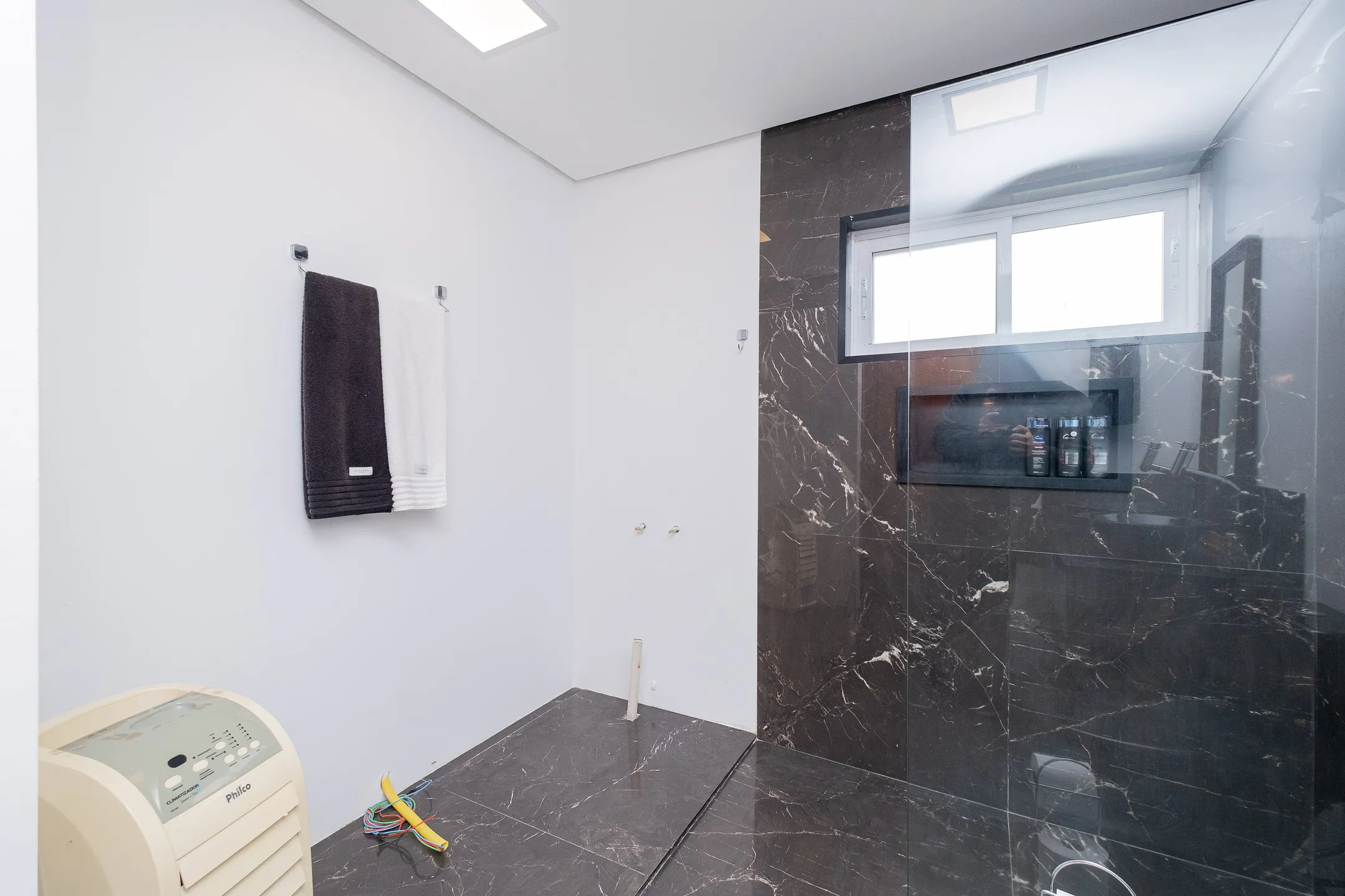 Casa mobiliada à venda no Lagos de São Gonçalo, Pelotas - 249 m², 3 quartos (sendo 2 suítes), móveis de alto padrão e área gourmet com churrasqueira. - 23