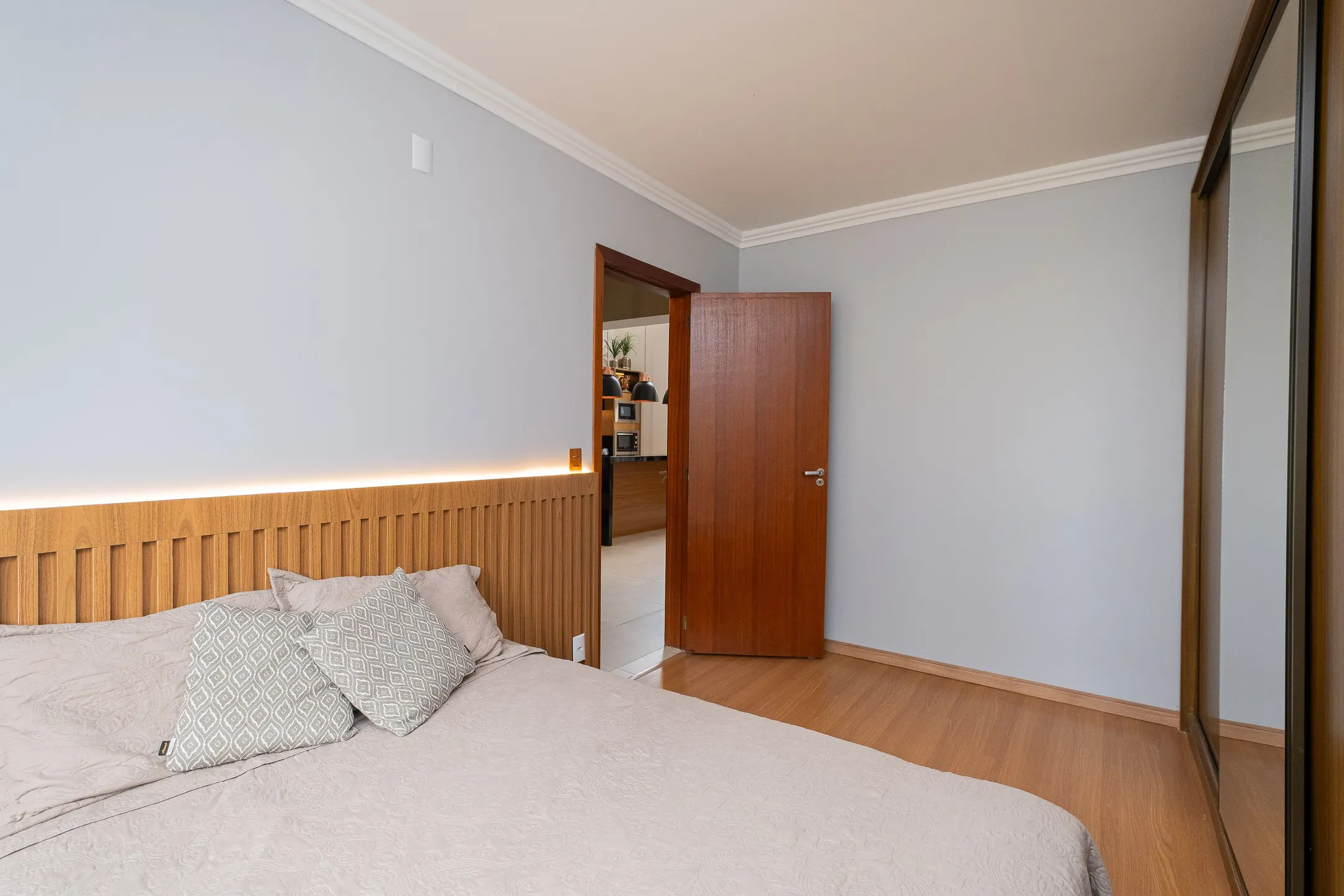 Casa mobiliada à venda no Lagos de São Gonçalo, Pelotas - 249 m², 3 quartos (sendo 2 suítes), móveis de alto padrão e área gourmet com churrasqueira. - 9