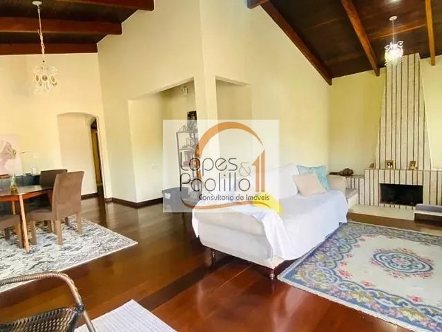 Casa com 450m² 3 quartos e 4 banheiros, à venda, no bairro Jardim do Lago em Atibaia