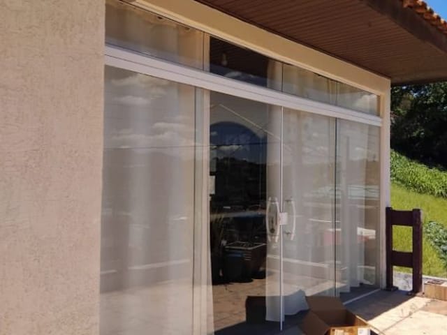 Casa com 300m² 4 quartos e 4 banheiros, à venda, no bairro Jardim Sao Luis em Santana de Parnaíba