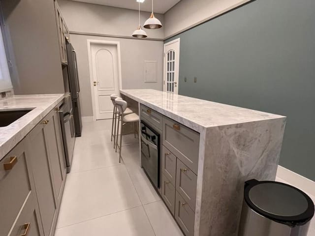 Casa com 450m² 4 quartos e 2 banheiros, à venda, no bairro Urbanova em São José dos Campos