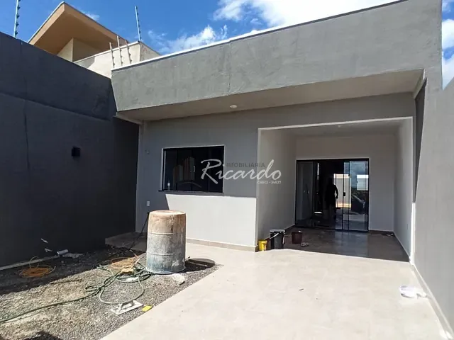 Casa com 160m² 3 quartos e 1 banheiro, à venda, no bairro Jardim Hermínio e Maria em Arapongas