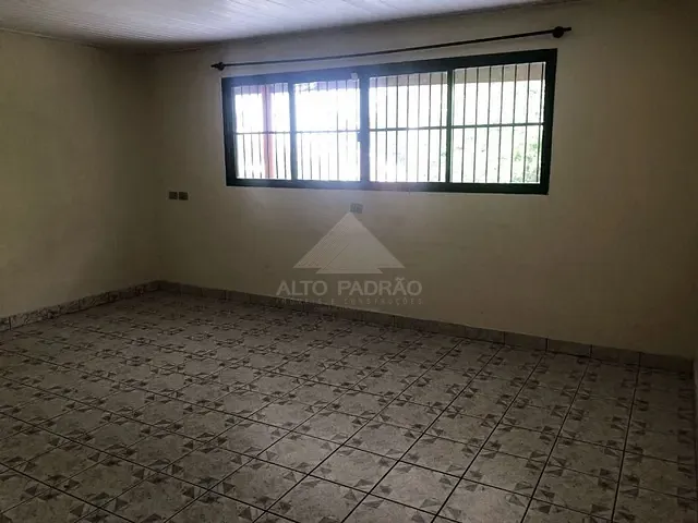 Casa com 240m² 4 quartos e 1 banheiro, à venda, no bairro Matriz em Mauá