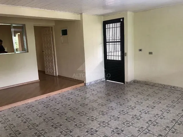 Casa com 240m² 4 quartos e 1 banheiro, à venda, no bairro Matriz em Mauá