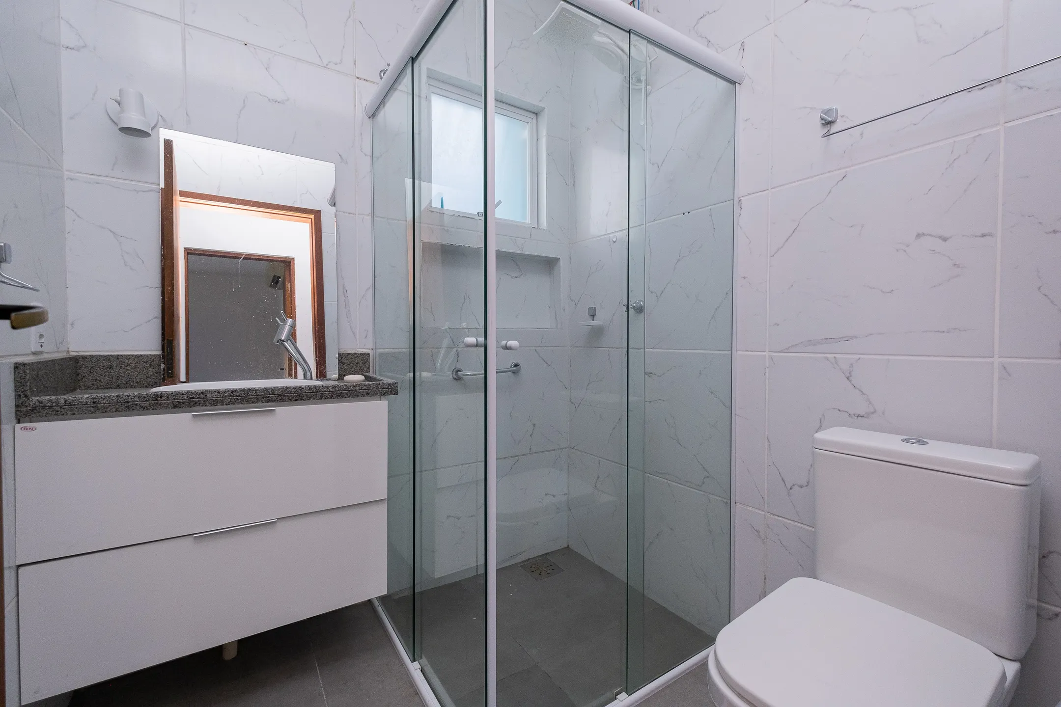 Casa para Locação no Laranjal: 2 Quartos, Lareira, Jardim e Quintal para Viver com Conforto e Tranquilidade no Amarílis - 11