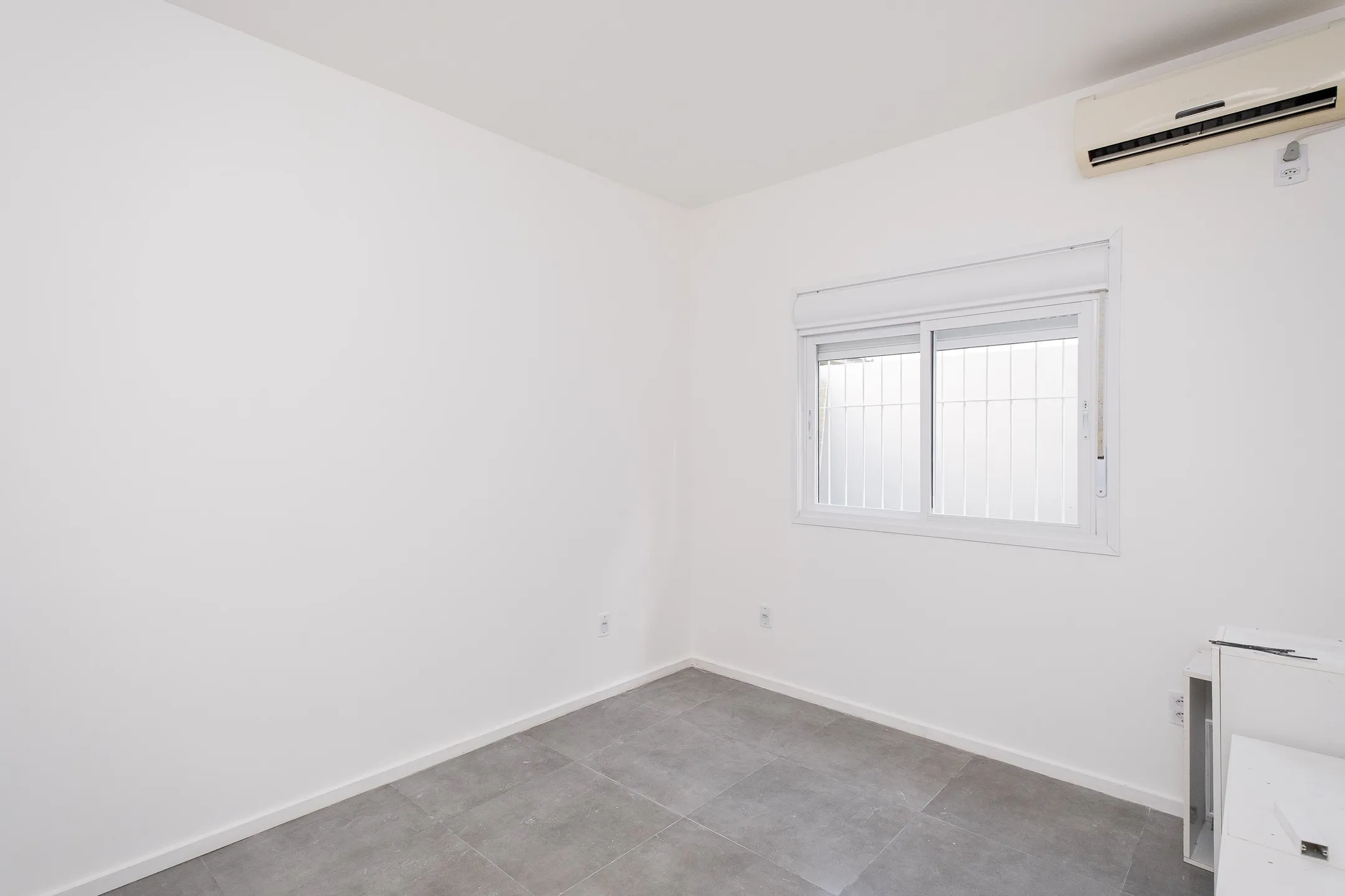 Casa para Locação no Laranjal: 2 Quartos, Lareira, Jardim e Quintal para Viver com Conforto e Tranquilidade no Amarílis - 9
