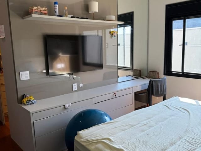 Casa com 600m² 4 quartos e 3 banheiros, à venda, no bairro Condomínio Residencial Colinas do Paratehy em São José dos Campos