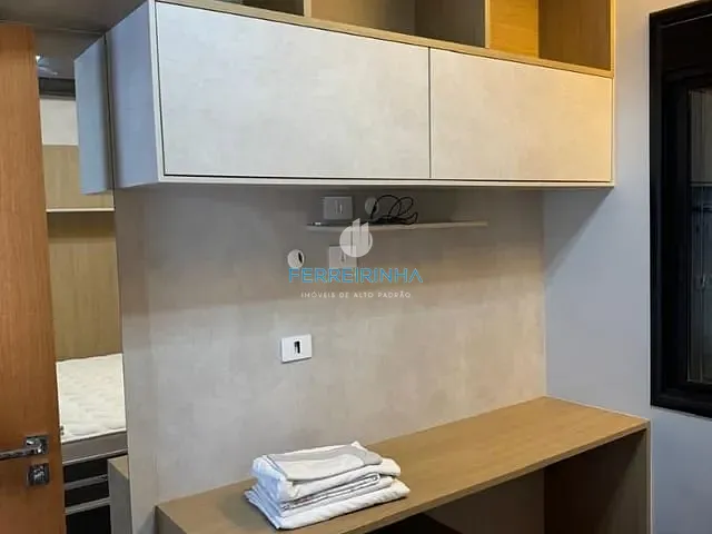 Casa com 600m² 4 quartos e 3 banheiros, à venda, no bairro Condomínio Residencial Colinas do Paratehy em São José dos Campos