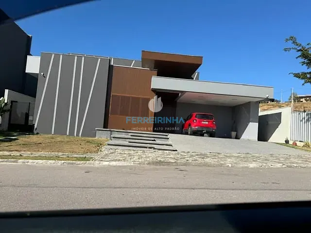 Casa com 600m² 4 quartos e 3 banheiros, à venda, no bairro Condomínio Residencial Colinas do Paratehy em São José dos Campos