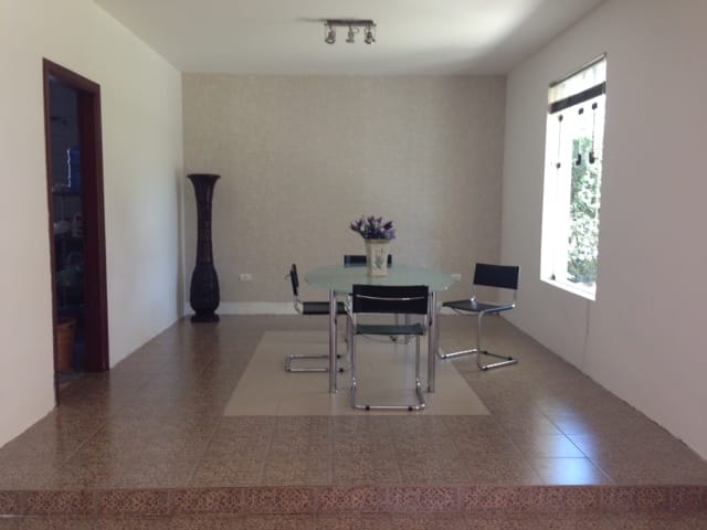 Casa com 980m² 4 quartos e 4 banheiros, à venda, no bairro Socorro em Pindamonhangaba