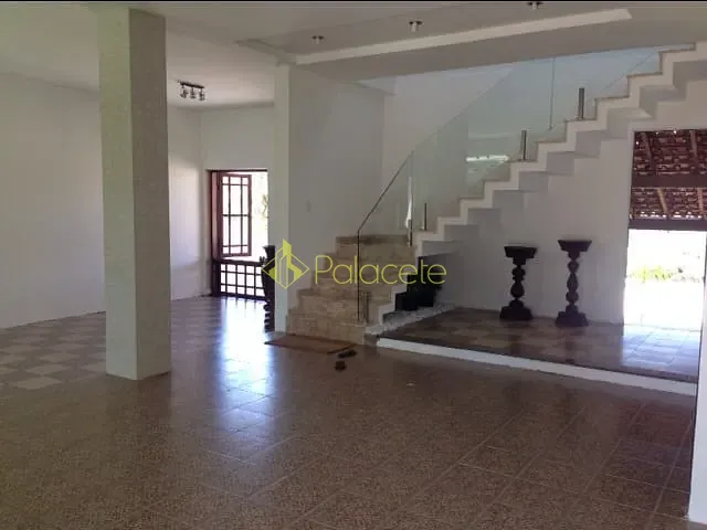 Casa com 980m² 4 quartos e 4 banheiros, à venda, no bairro Socorro em Pindamonhangaba
