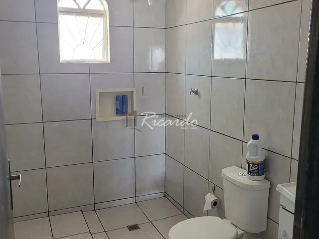 Casa 3 quartos e 2 banheiros, à venda, no bairro Conjunto Tropical em Arapongas