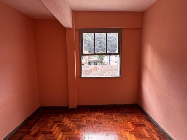 Casa 2 quartos e 1 banheiro, para alugar, no bairro Quissama em Petrópolis