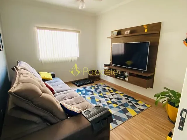 Casa com 250m² 4 quartos e 3 banheiros, à venda, no bairro Residencial Mombaça em Pindamonhangaba