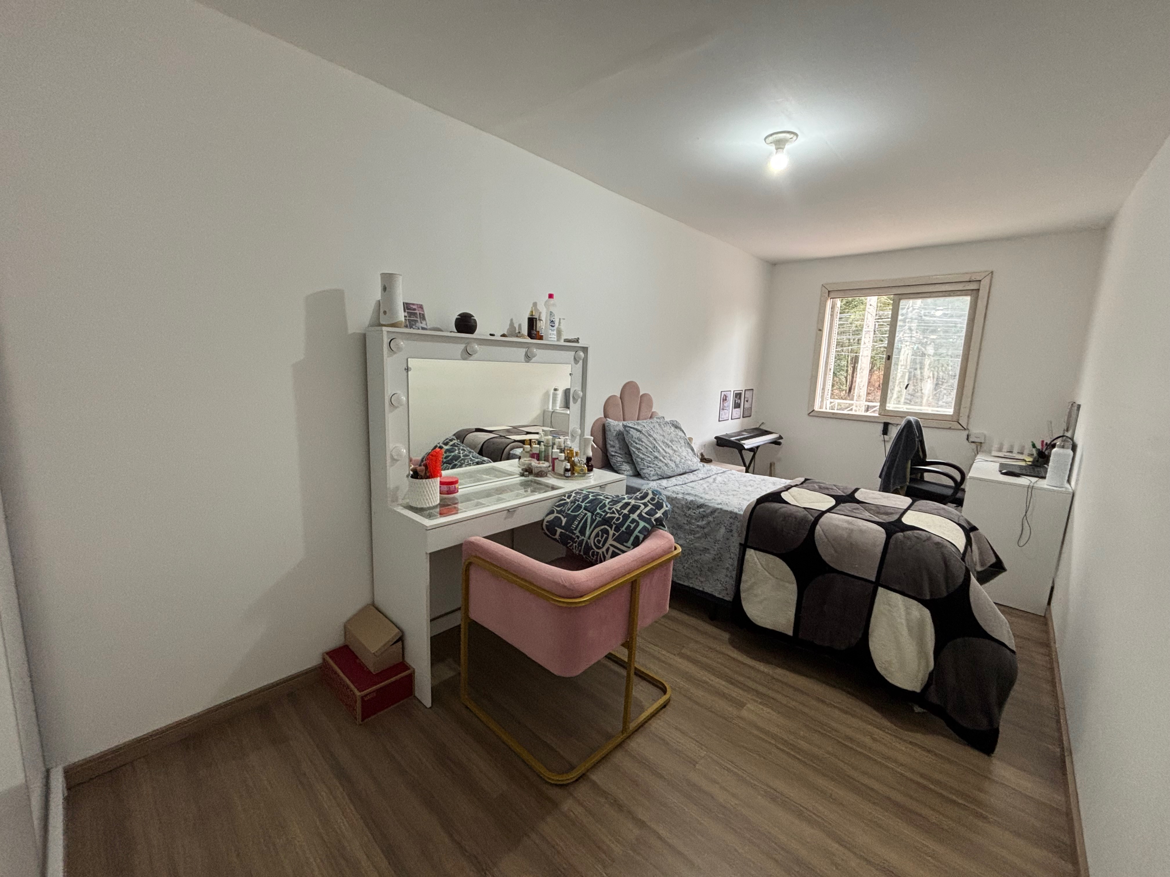 Casa comercial e residencial à venda nas Três Vendas, Pelotas - 271m², 3 quartos (sendo 1 suíte), amplo pátio e com ótimo potencial. - 8