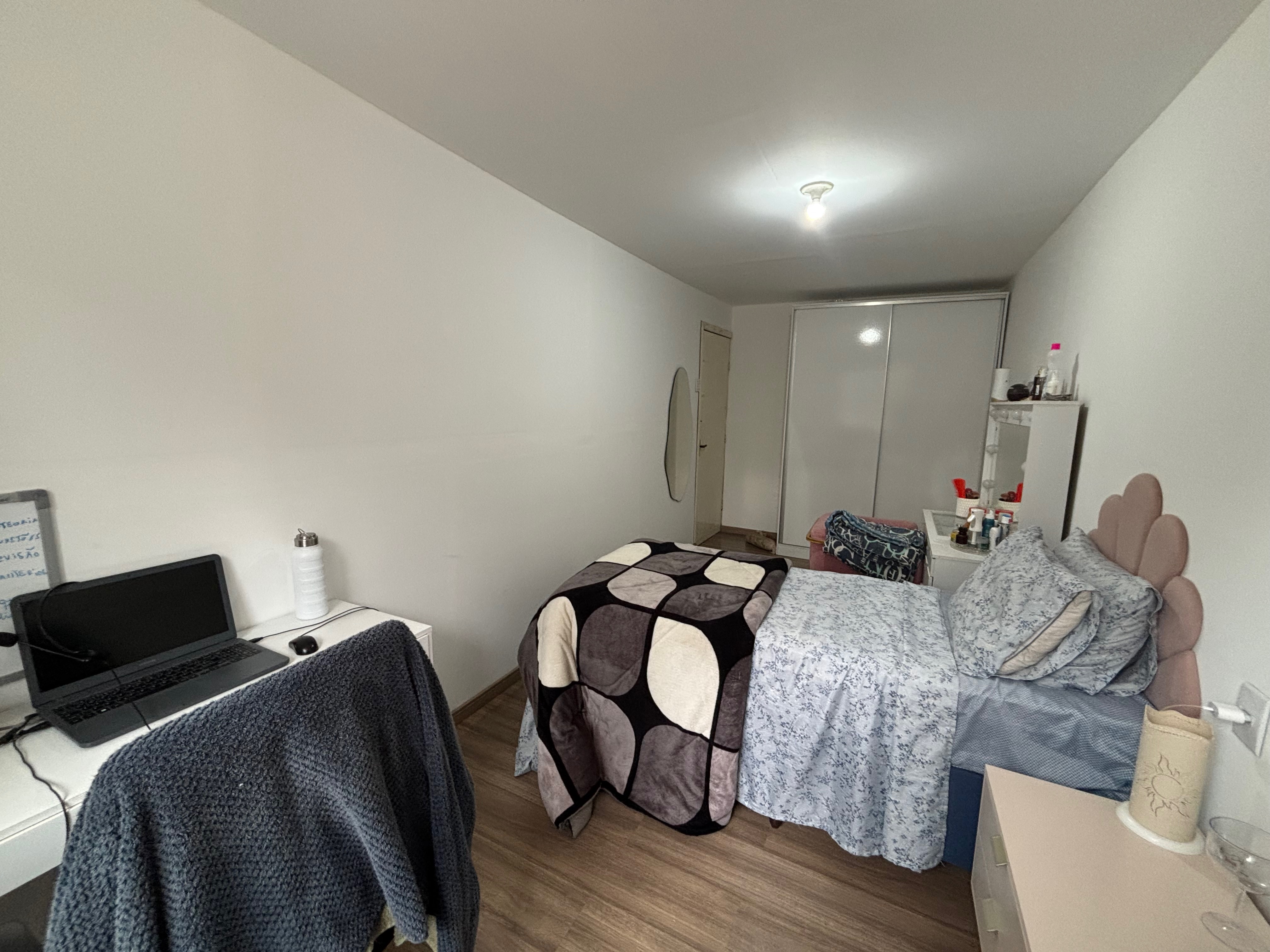 Casa comercial e residencial à venda nas Três Vendas, Pelotas - 271m², 3 quartos (sendo 1 suíte), amplo pátio e com ótimo potencial. - 7