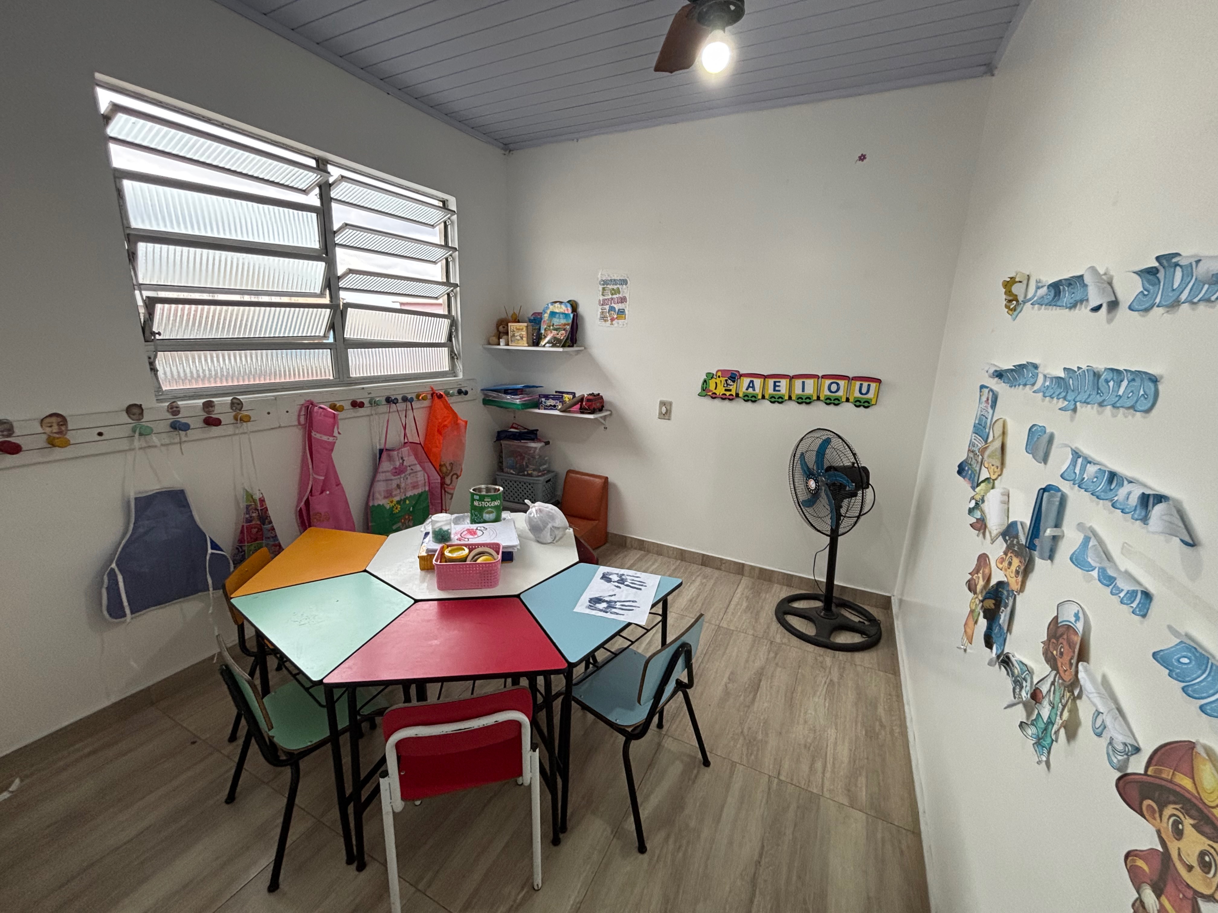 Casa comercial e residencial à venda nas Três Vendas, Pelotas - 271m², 3 quartos (sendo 1 suíte), amplo pátio e com ótimo potencial. - 11