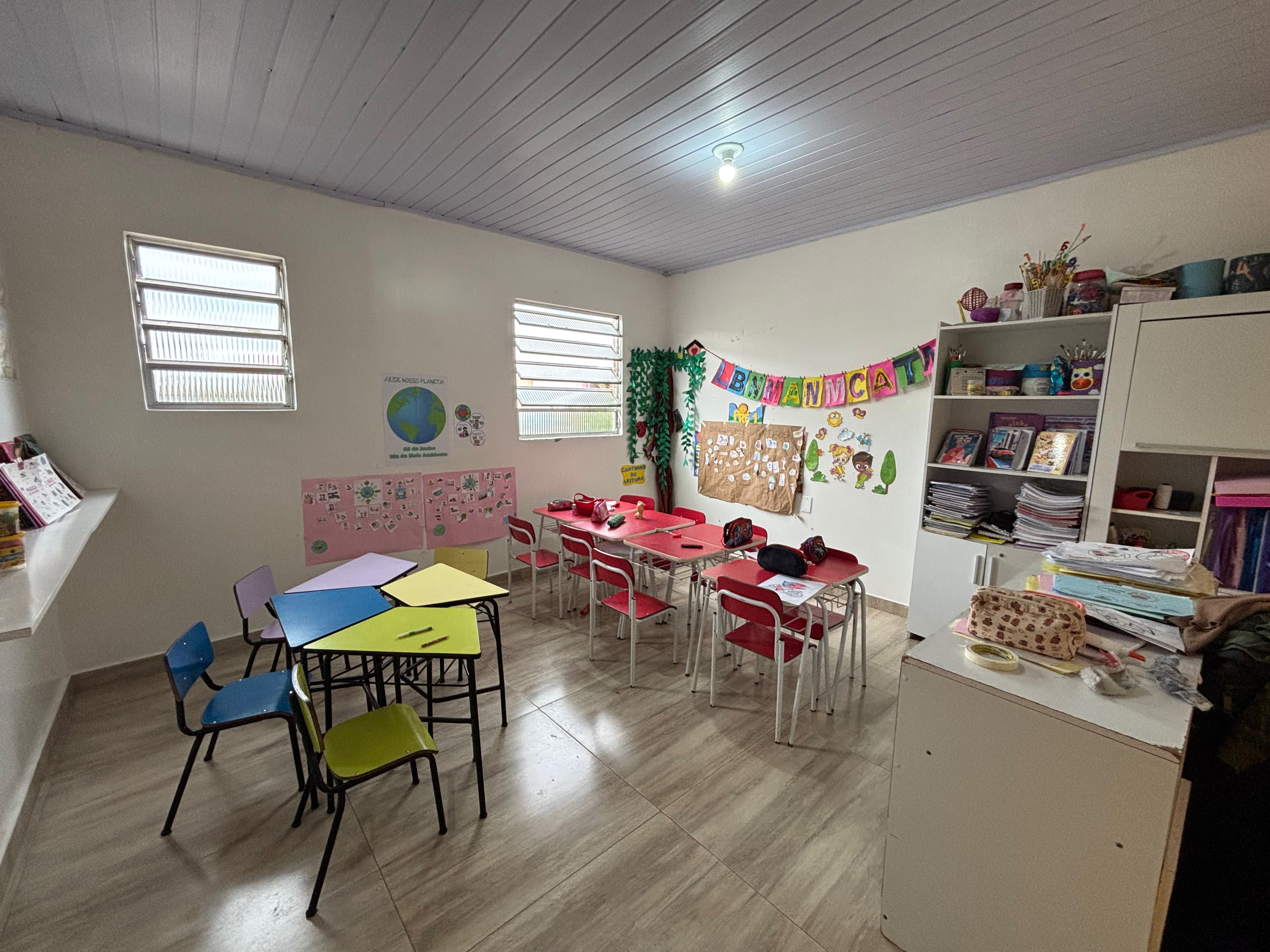 Casa comercial e residencial à venda nas Três Vendas, Pelotas - 271m², 3 quartos (sendo 1 suíte), amplo pátio e com ótimo potencial. - 12