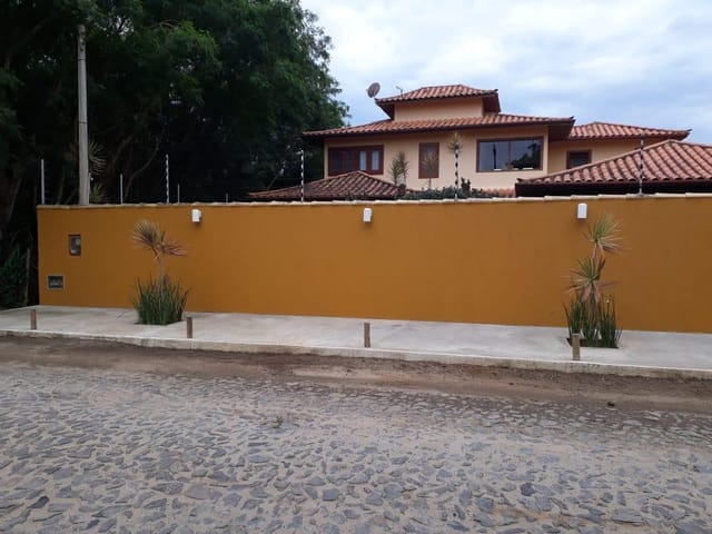 Casa com 1000m² 5 quartos e 1 banheiro, à venda, no bairro Marina em Armação dos Búzios
