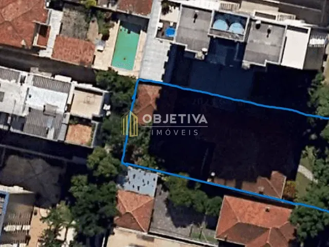 Casa 4 quartos e 3 banheiros, à venda, no bairro Petrópolis em Porto Alegre