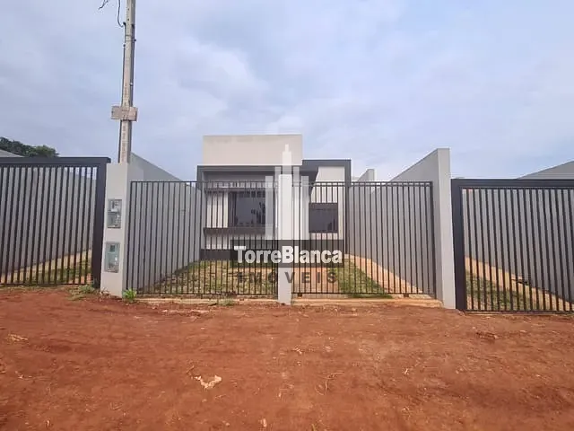 Casa com 111m² 2 quartos e 1 banheiro, à venda, no bairro Periquitos em Ponta Grossa