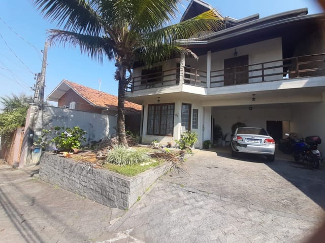 Casa com 252m² 4 quartos e 2 banheiros, à venda, no bairro Urbanova II em São José dos Campos