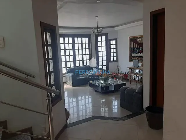 Casa com 252m² 4 quartos e 2 banheiros, à venda, no bairro Urbanova II em São José dos Campos