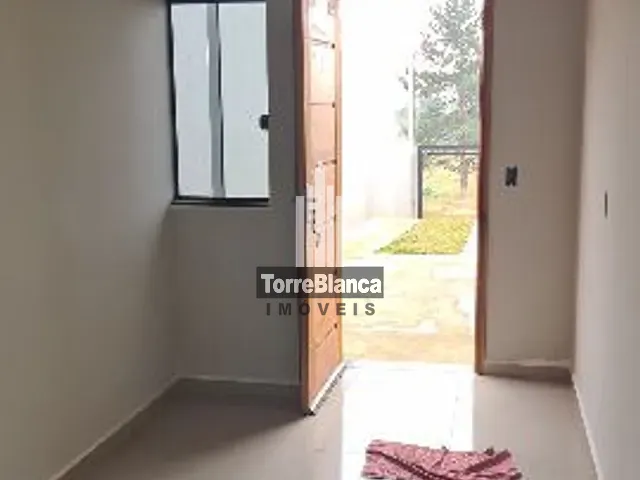 Casa com 111m² 2 quartos e 1 banheiro, à venda, no bairro Periquitos em Ponta Grossa