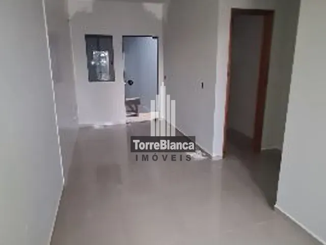 Casa com 111m² 2 quartos e 1 banheiro, à venda, no bairro Periquitos em Ponta Grossa