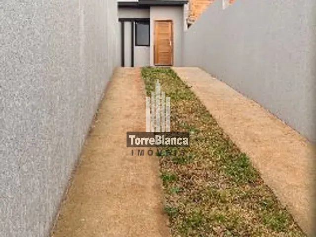 Casa com 111m² 2 quartos e 1 banheiro, à venda, no bairro Periquitos em Ponta Grossa