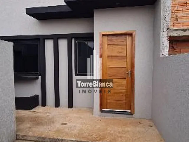 Casa com 111m² 2 quartos e 1 banheiro, à venda, no bairro Periquitos em Ponta Grossa