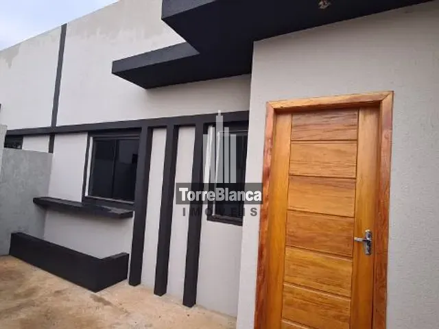 Casa com 111m² 2 quartos e 1 banheiro, à venda, no bairro Periquitos em Ponta Grossa
