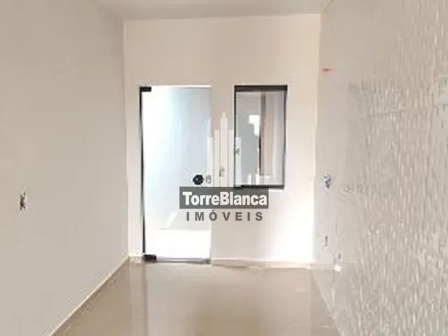 Casa com 111m² 2 quartos e 1 banheiro, à venda, no bairro Periquitos em Ponta Grossa