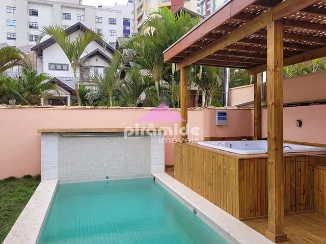 Casa 4 quartos e 5 banheiros, à venda, no bairro Jardim Aquarius em São José dos Campos