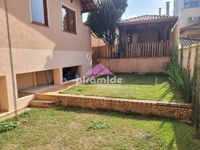 Casa 4 quartos e 5 banheiros, à venda, no bairro Jardim Aquarius em São José dos Campos