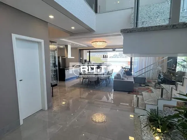 Casa com 403m² 4 quartos e 3 banheiros, à venda, no bairro Swiss Park em Campinas
