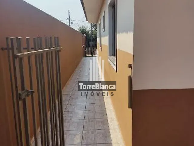 Casa com 560m² 2 quartos e 1 banheiro, à venda, no bairro Cará-Cará em Ponta Grossa