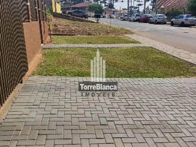 Casa com 560m² 2 quartos e 1 banheiro, à venda, no bairro Cará-Cará em Ponta Grossa
