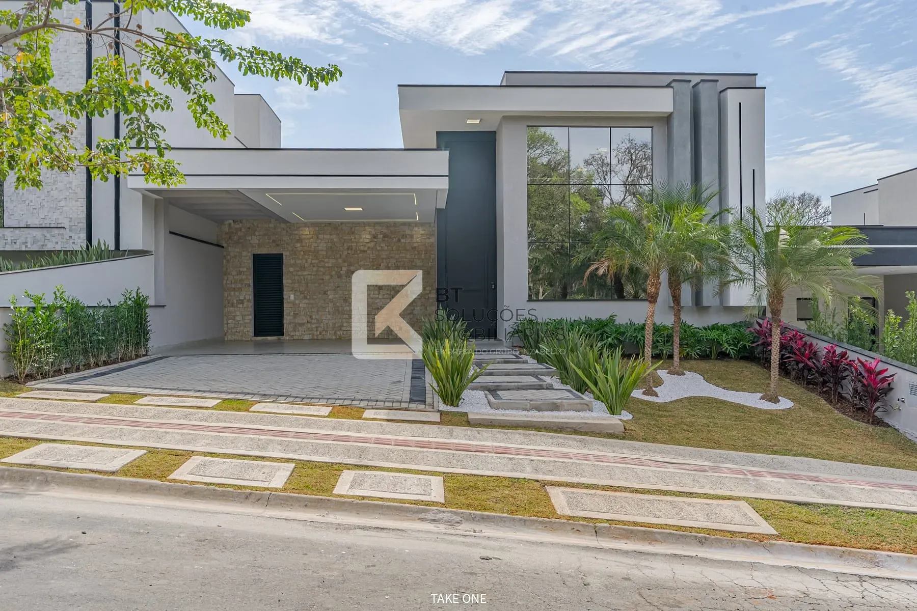 Casa, 3 quartos, 194 m² - Foto 2
