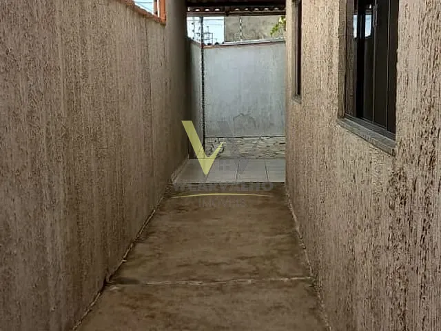 Casa à venda, no bairro Jardim dos Ipês em Anápolis